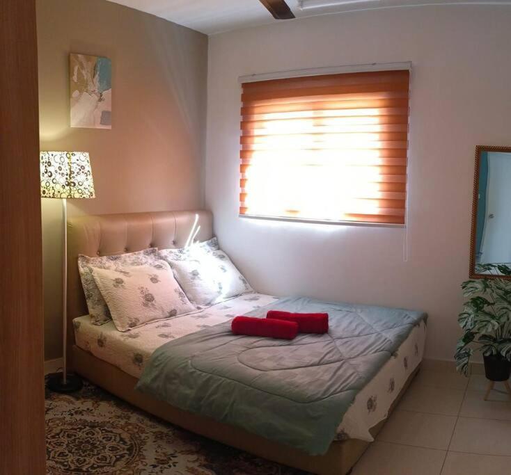 E. R Homestay 3R2B Nearby Klia Sepang Extérieur photo