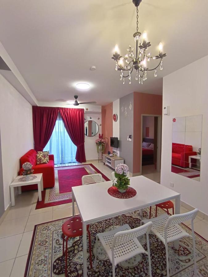 E. R Homestay 3R2B Nearby Klia Sepang Extérieur photo
